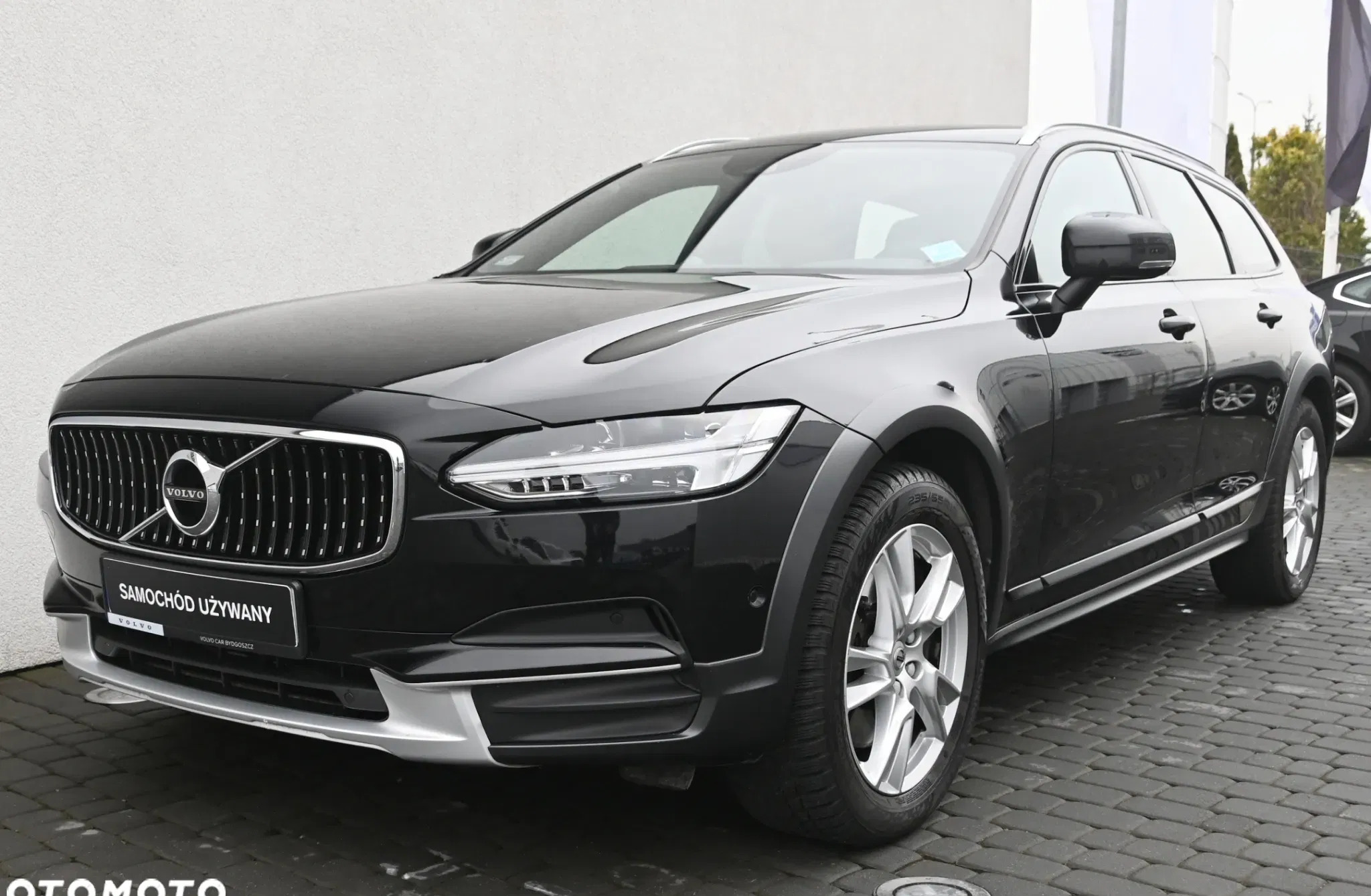 kujawsko-pomorskie Volvo V90 Cross Country cena 103000 przebieg: 219518, rok produkcji 2017 z Lwówek